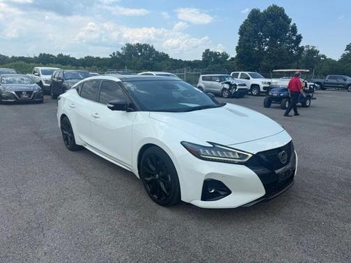 2022 Nissan Maxima SR