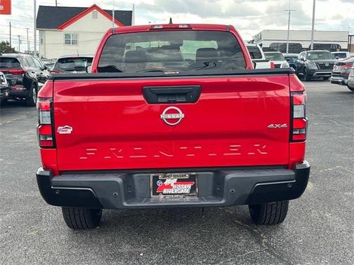 2022 Nissan Frontier S