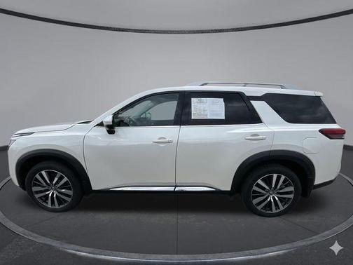 2022 Nissan Pathfinder Platinum