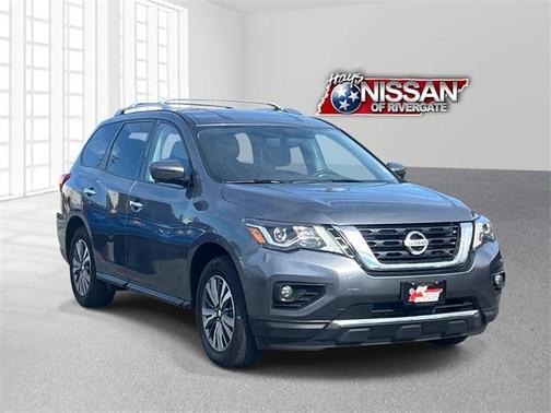 2020 Nissan Pathfinder SL