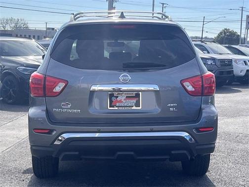 2020 Nissan Pathfinder SL