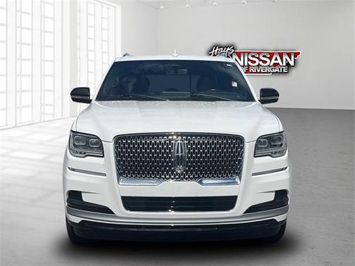 2022 Lincoln Navigator L Reserve