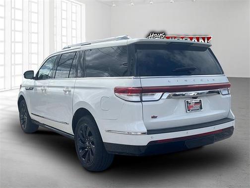 2022 Lincoln Navigator L Reserve