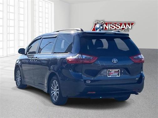 2020 Toyota Sienna XLE Premium