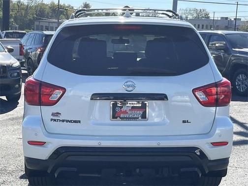2020 Nissan Pathfinder SL