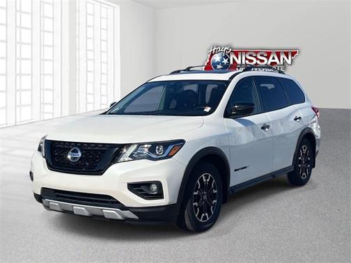 2020 Nissan Pathfinder SL