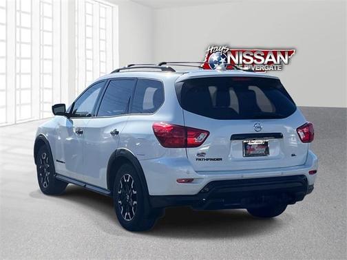 2020 Nissan Pathfinder SL