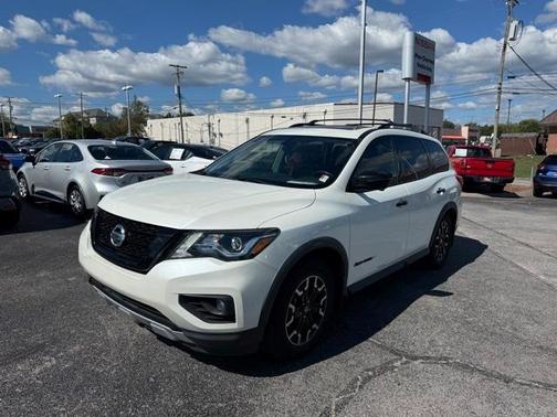 2020 Nissan Pathfinder SL