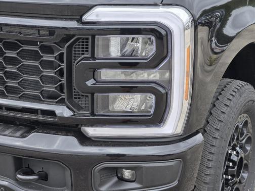 Agate Black Metallic 2026 Ford F-250 Lariat