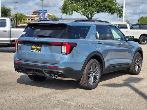 2025 Ford Explorer ST