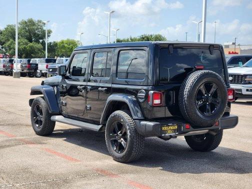 2022 Jeep Wrangler Unlimited Sahara Altitude
