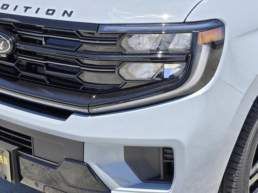 Glacier Gray Metallic 2026 Ford Expedition Max Platinum