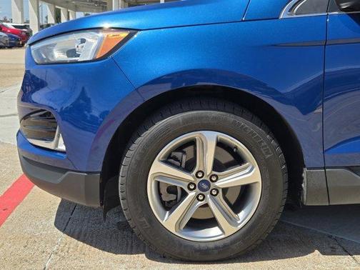 Atlas Blue Metallic 2022 Ford Edge SEL