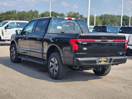2025 Ford F-150 Lightning LARIAT