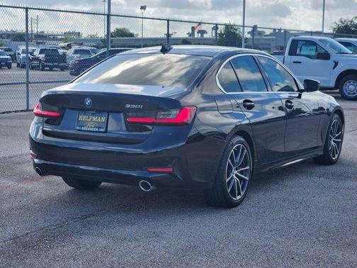 2019 BMW 330 i