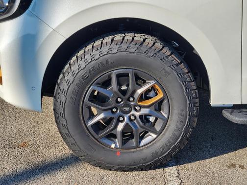 2025 Ford Expedition Tremor