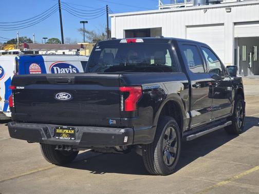 2025 Ford F-150 Lightning Flash
