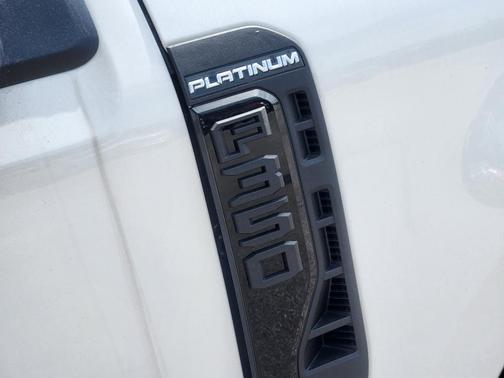2025 Ford F-350 Platinum