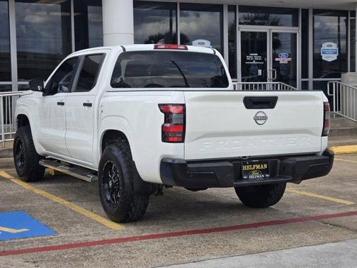 2022 Nissan Frontier S