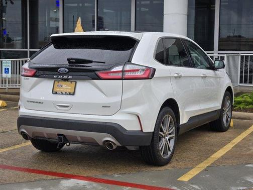 Star White 2023 Ford Edge Titanium