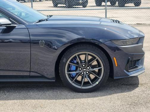 2025 Ford Mustang Dark Horse