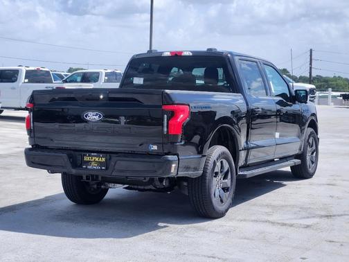 2025 Ford F-150 Lightning Flash