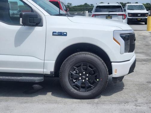 2025 Ford F-150 Lightning XLT