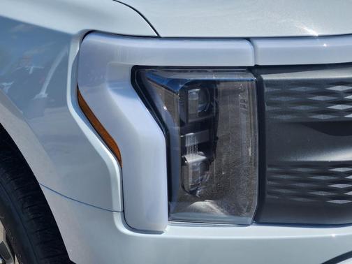 2025 Ford F-150 Lightning XLT