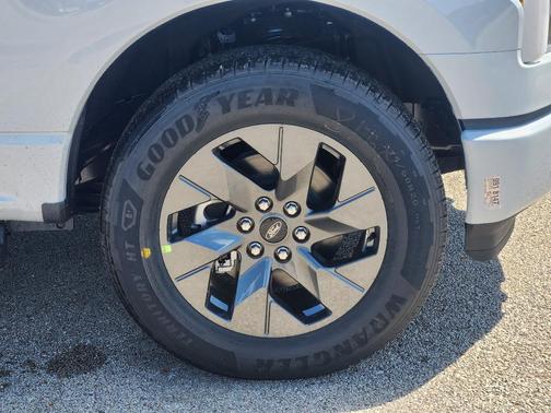 2025 Ford F-150 Lightning XLT