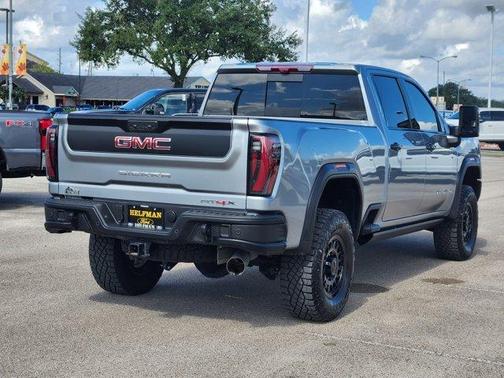 2025 GMC Sierra 2500 AT4X