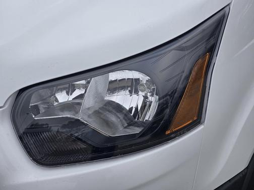 2026 Ford Transit-250 148 WB Medium Roof Cargo