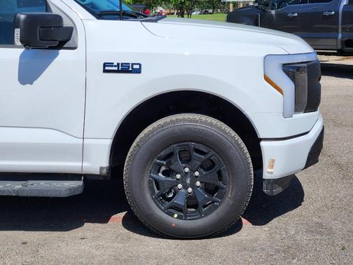 2025 Ford F-150 Lightning XLT