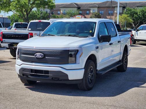 2025 Ford F-150 Lightning XLT