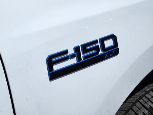 2025 Ford F-150 Lightning XLT