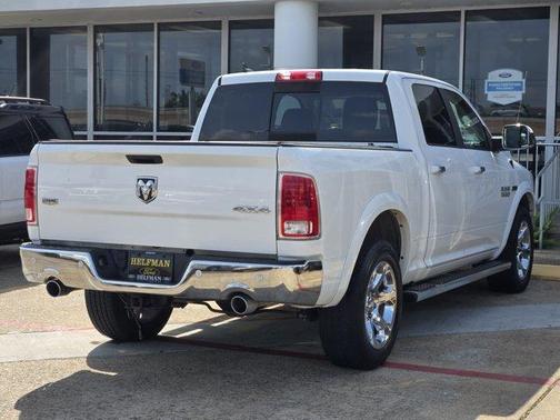 Bright White Clearcoat 2018 RAM 1500 Laramie