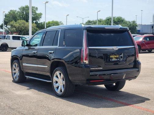 2020 Cadillac Escalade Luxury