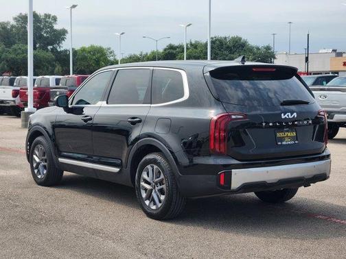 2023 Kia Telluride LX
