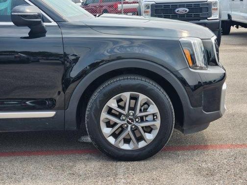 2023 Kia Telluride LX