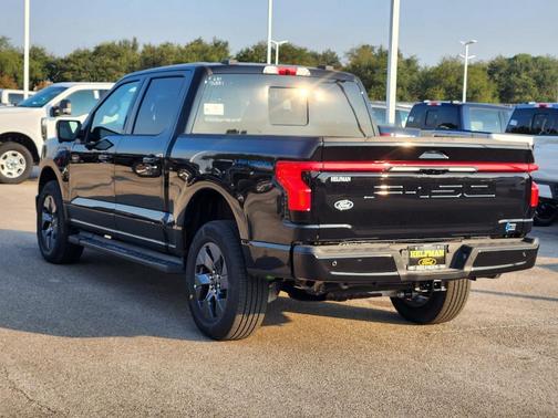 2025 Ford F-150 Lightning LARIAT