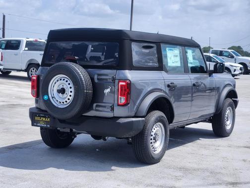 2025 Ford Bronco Base