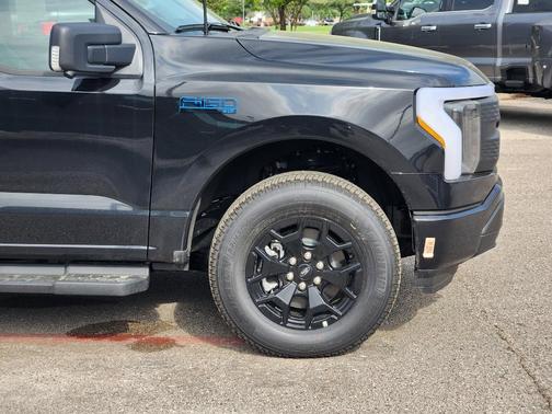 2025 Ford F-150 Lightning XLT