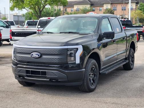 2025 Ford F-150 Lightning XLT