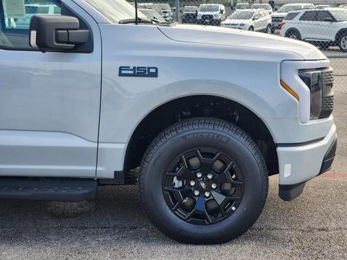 2025 Ford F-150 Lightning XLT