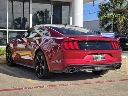 2021 Ford Mustang EcoBoost