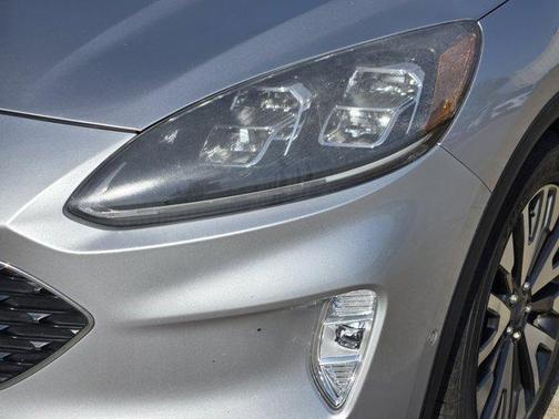 2020 Ford Escape Titanium Hybrid