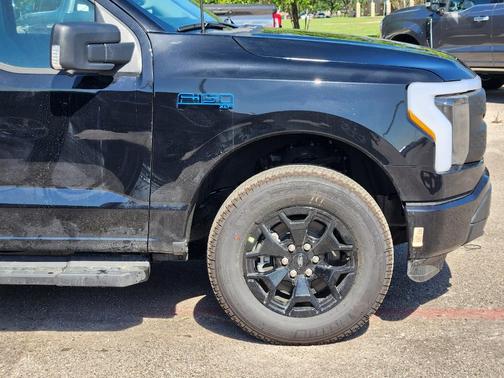 2025 Ford F-150 Lightning XLT