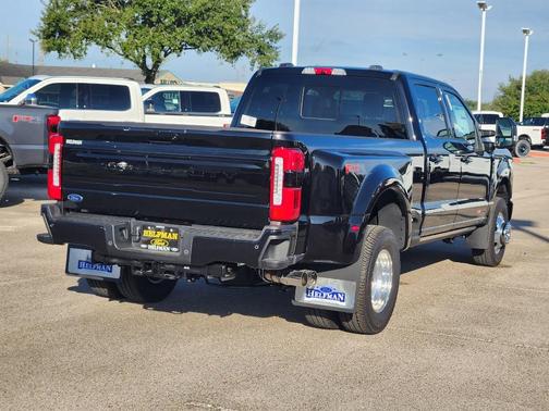 2025 Ford F-350 Platinum