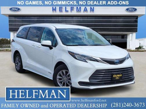 2021 Toyota Sienna LE