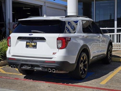2022 Ford Explorer ST
