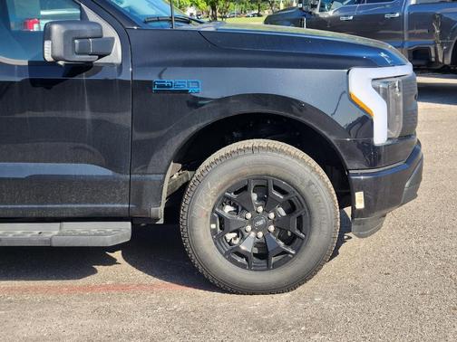 2025 Ford F-150 Lightning XLT